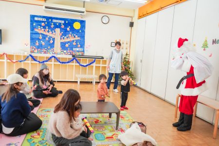 園庭開放でクリスマス会をしました！